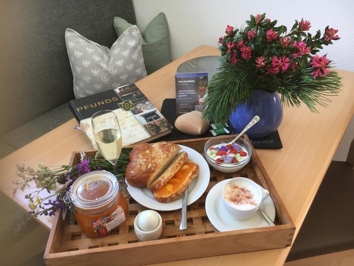 ホテル Haus Schuchter プフンツ エクステリア 写真